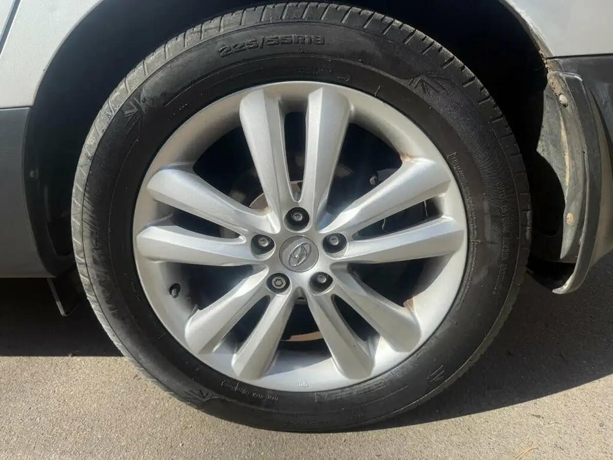 2013-hyundai-ix35-20td-premium-16v-4wd-auto-big-22