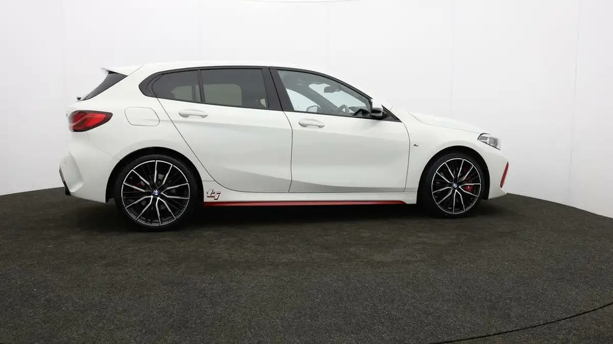 2024-bmw-1-series-20-128ti-lcp-big-35
