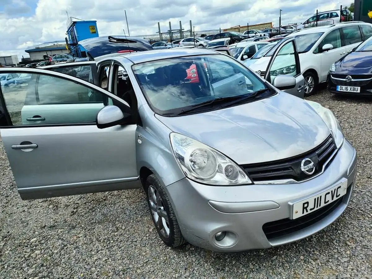 2011-nissan-note-14-n-tec-big-21