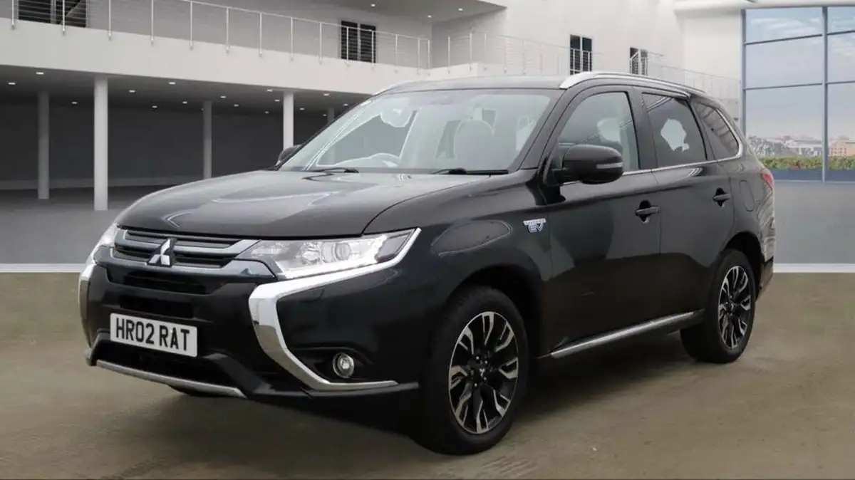 2016-mitsubishi-outlander-20-gx3h-phev-leather5st-big-3