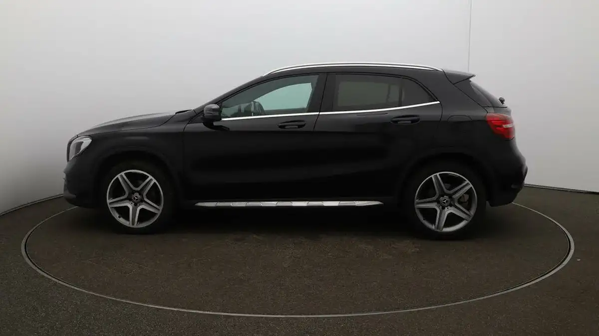 2020-mercedes-benz-gla-class-16-gla-180-amg-line-edition-7g-dct-big-61
