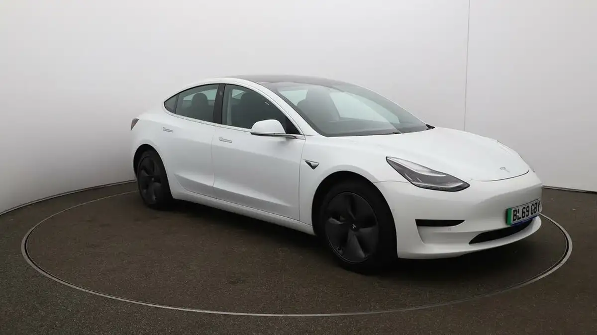2019-tesla-model-3-e-standard-plus-big-1