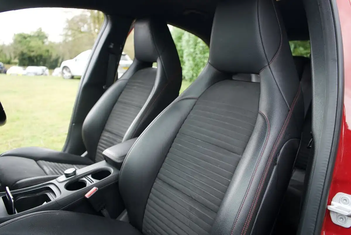 2016-mercedes-benz-a-class-21d-a200d-amg-line-136ps-premiumss-7g-dct-big-42