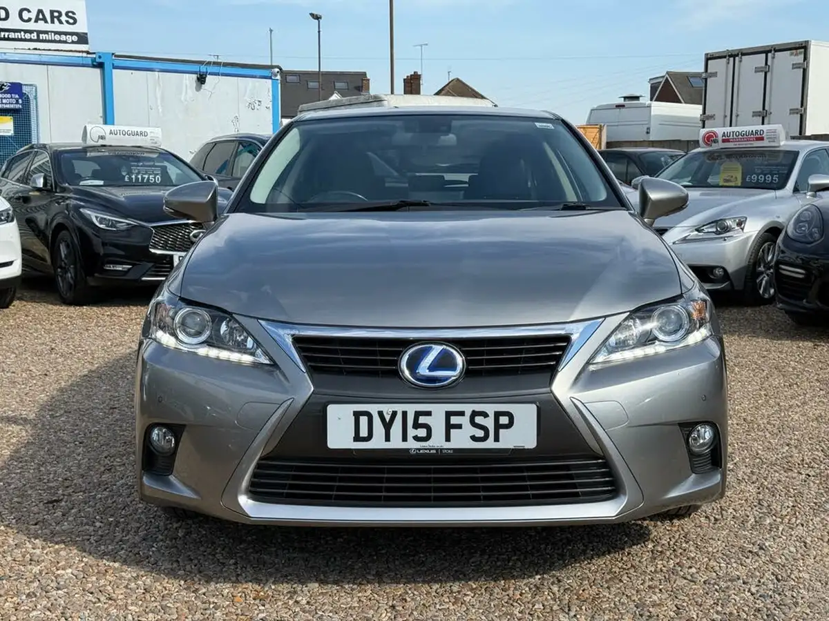 2015-lexus-ct-200h-18-advance-plus-big-4