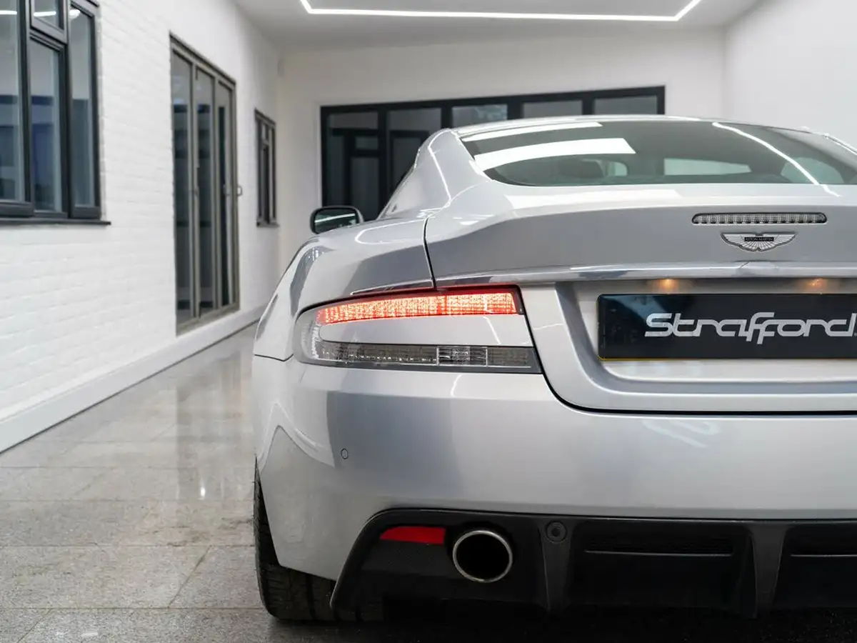 2009-aston-martin-dbs-60-touchtronic-big-12