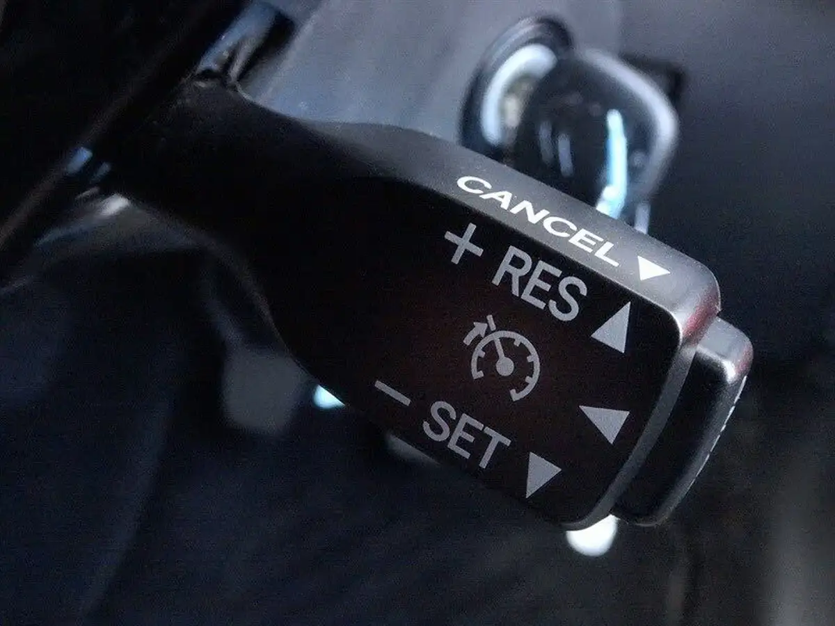 2021-citroen-c1-10-vti-shine-5d-big-26