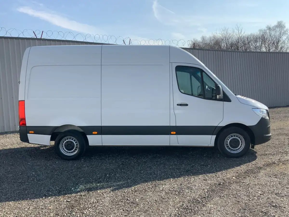 2020-mercedes-benz-sprinter-20cdi-315-l1h1-progressive-big-9