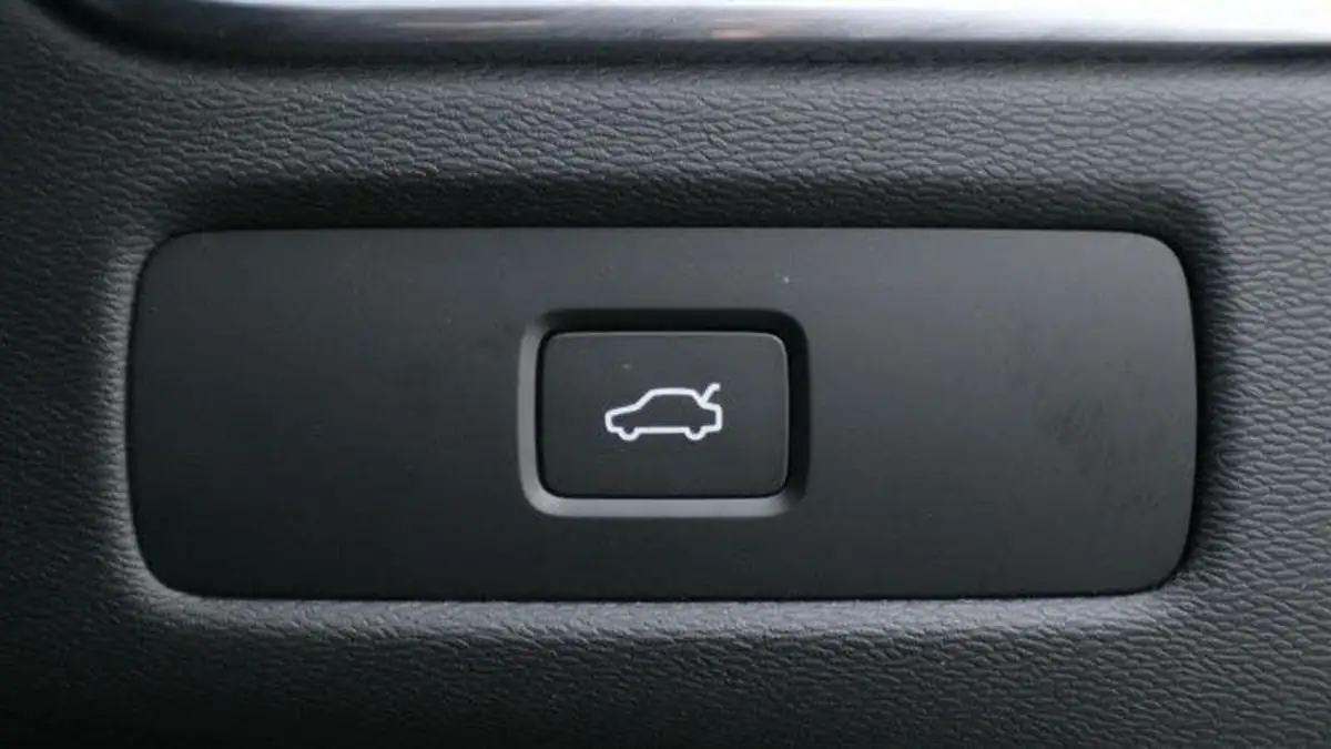 2024-volvo-xc60-20-b5-ultimate-big-27