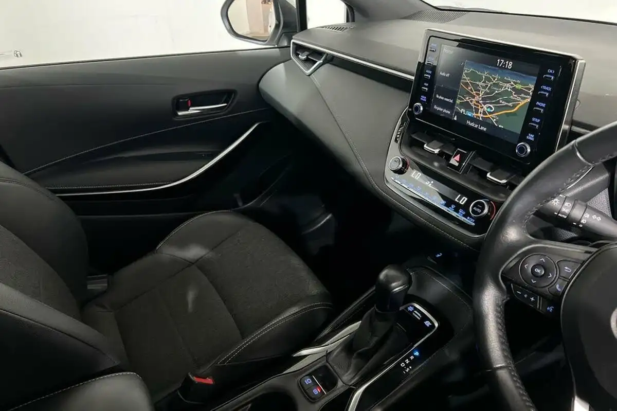 2021-toyota-corolla-20-vvt-i-design-spare-wheel-touring-sports-big-32