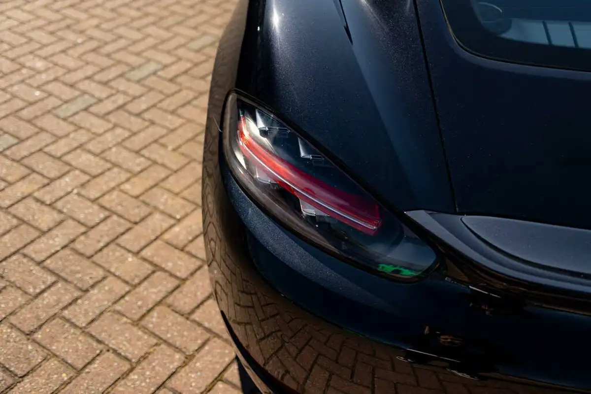 2019-porsche-cayman-718-20-cayman-big-21
