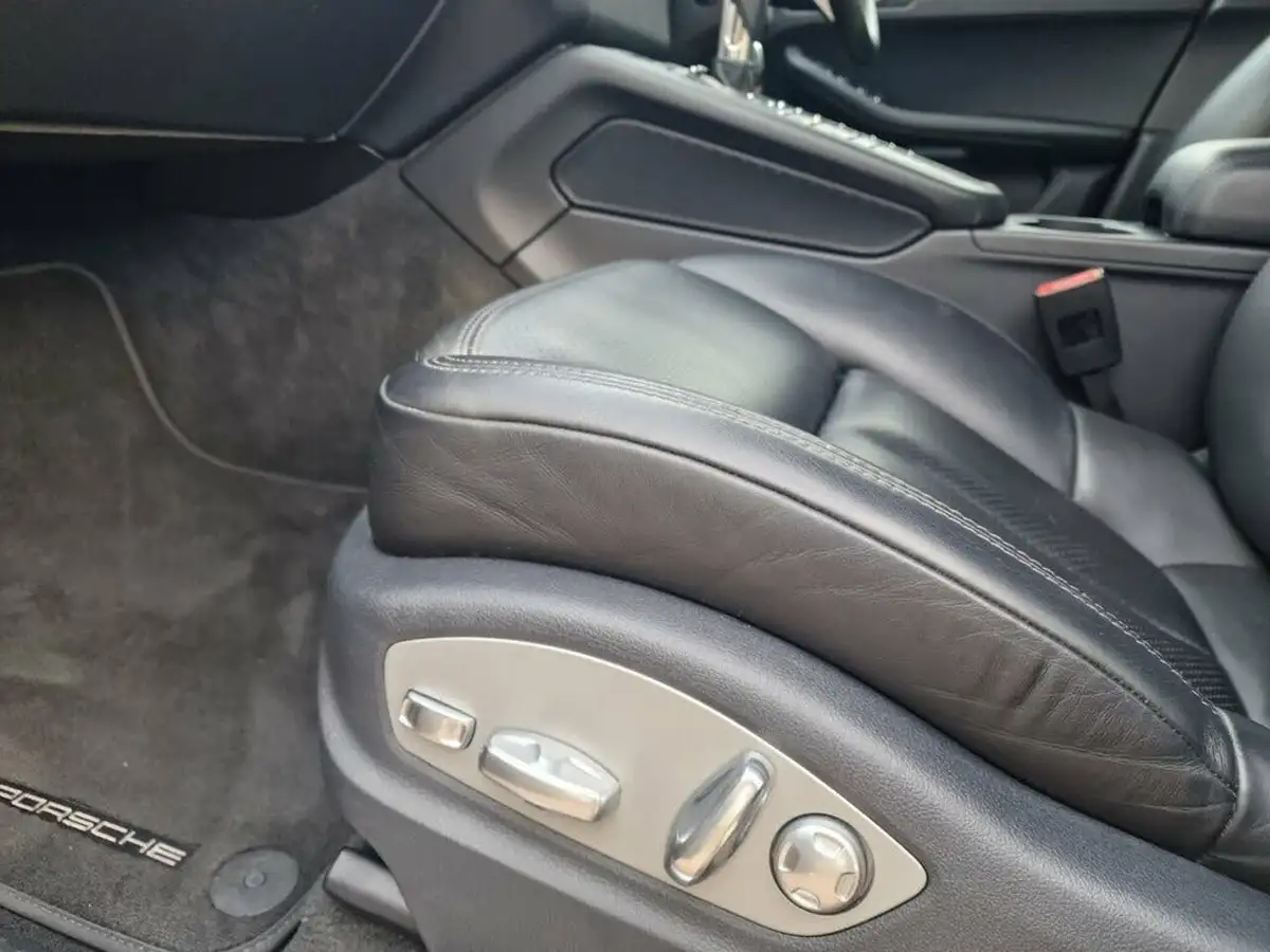 2015-porsche-macan-20-big-36