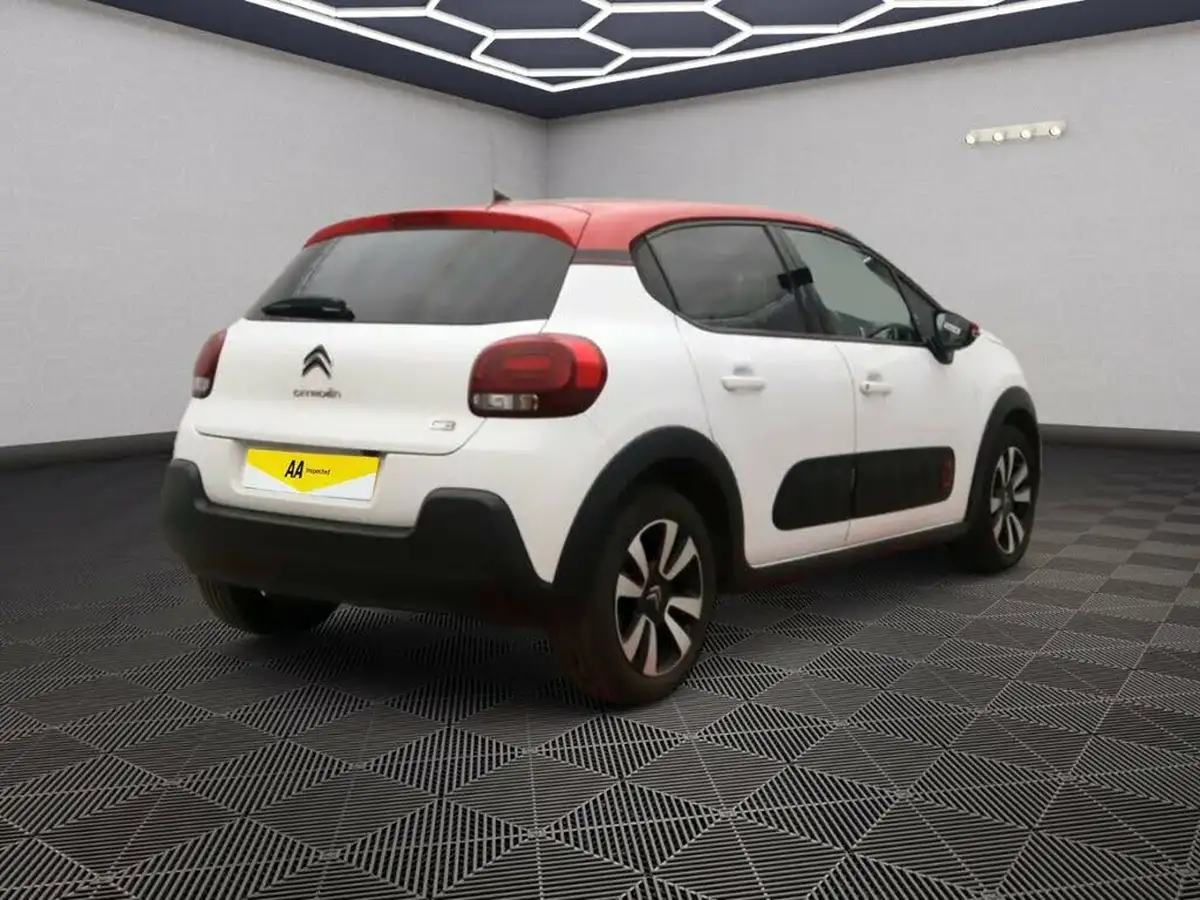 2017-citroen-c3-12-puretech-flair-110ps-ss-big-3