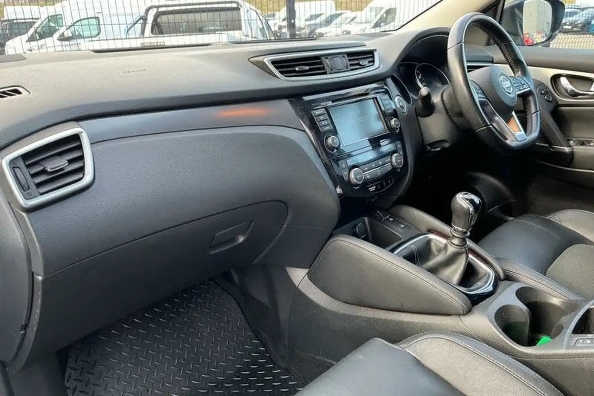2020-nissan-qashqai-13-dig-t-tekna-140ps-big-17