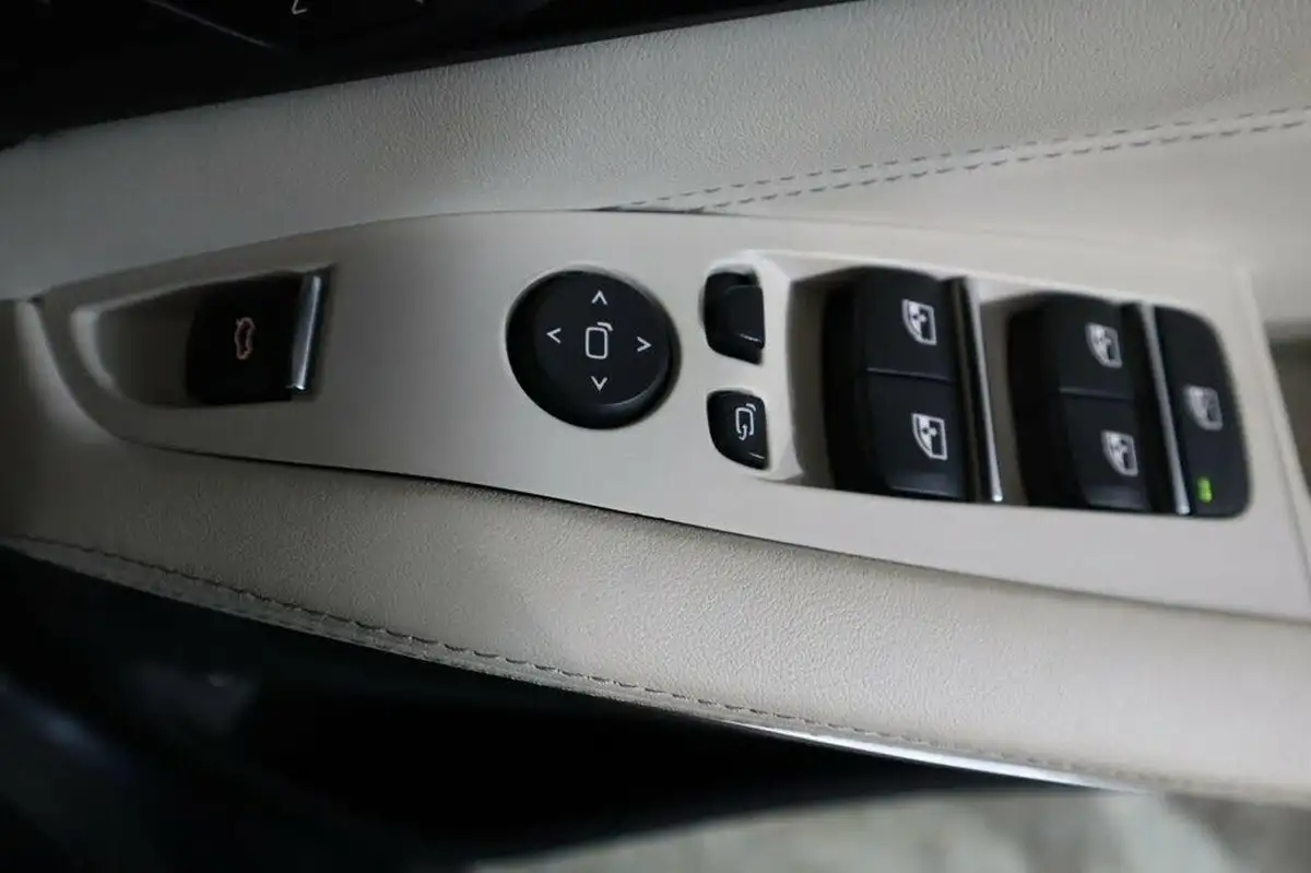2021-bmw-x5-30-xdrive-45e-m-sport-big-31