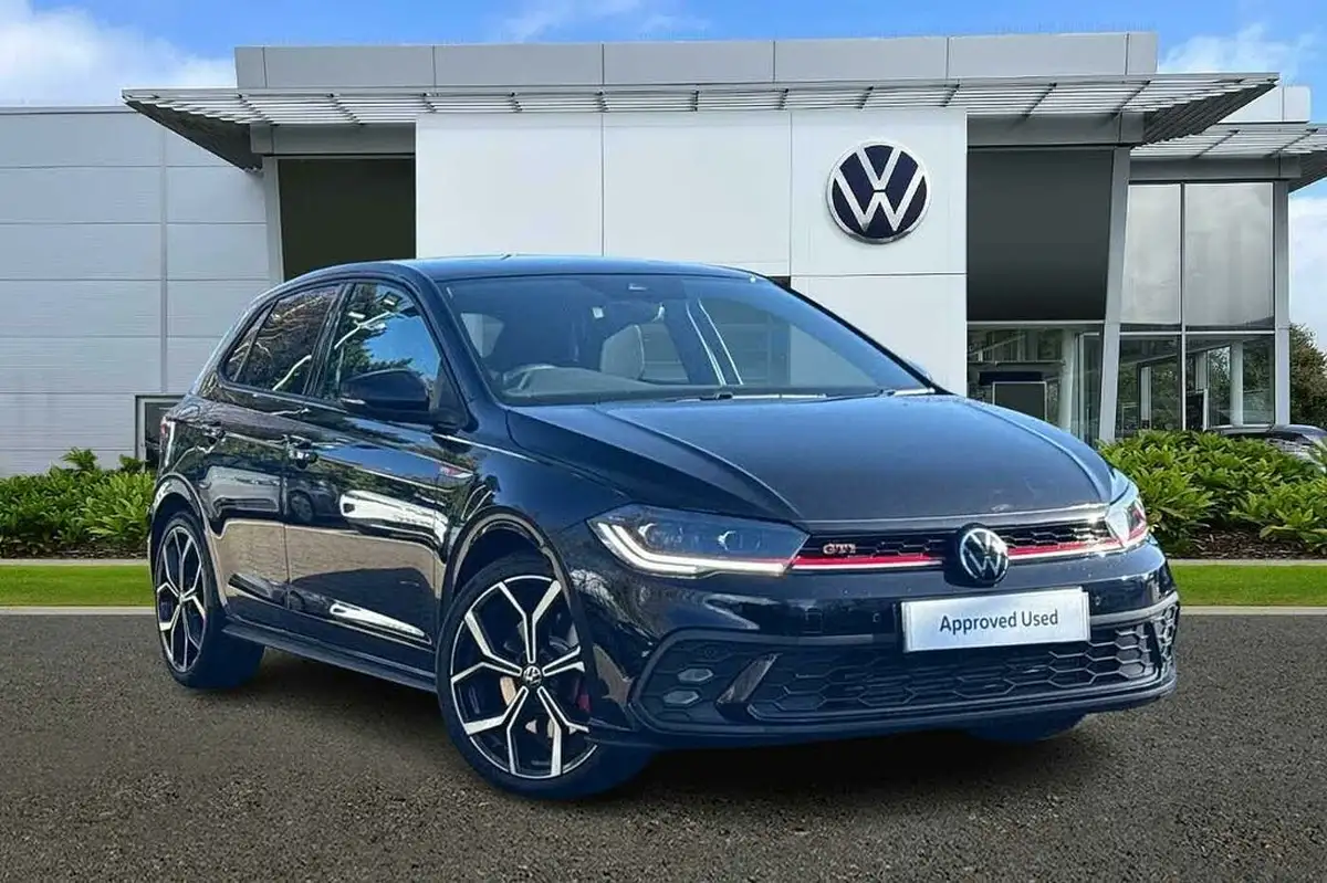 2022-volkswagen-polo-big-0