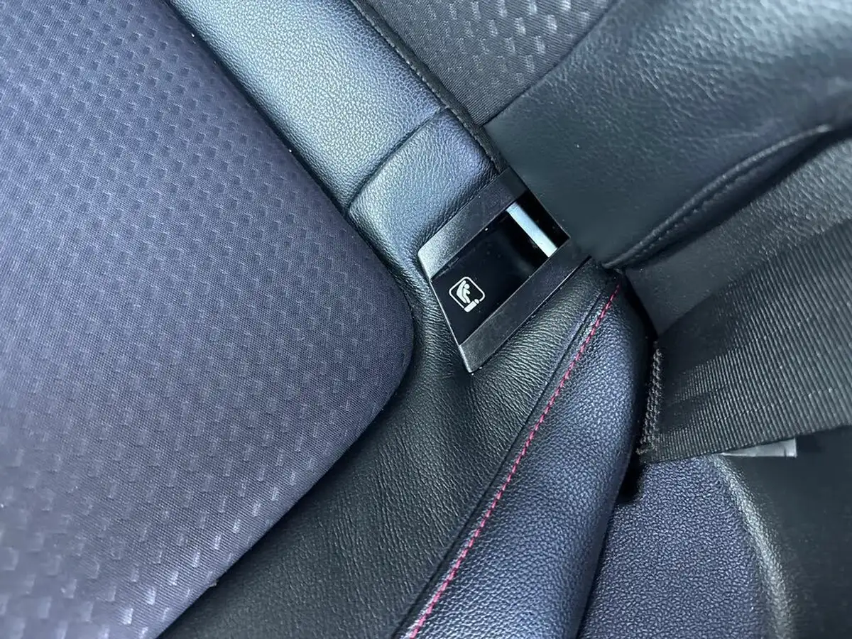 2019-ford-focus-10t-st-line-x-hatchback-big-30