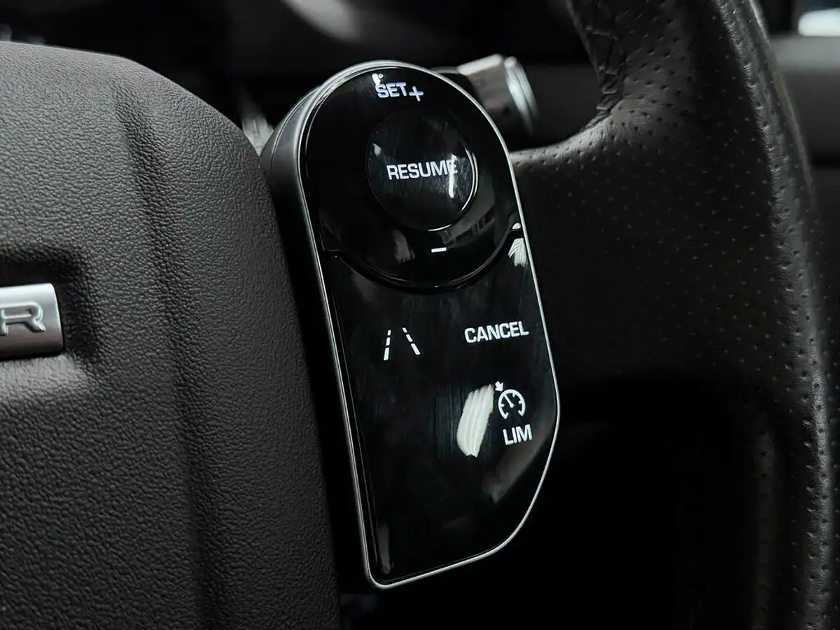 2019-land-rover-range-rover-evoque-20-p250-r-dynamic-s-big-46