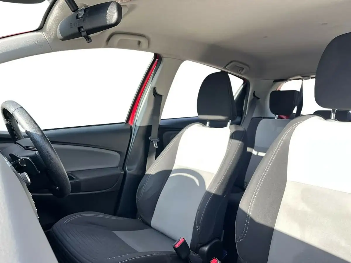 2018-toyota-yaris-15-vvt-i-icon-111bhp-1497cc-cvt-big-8