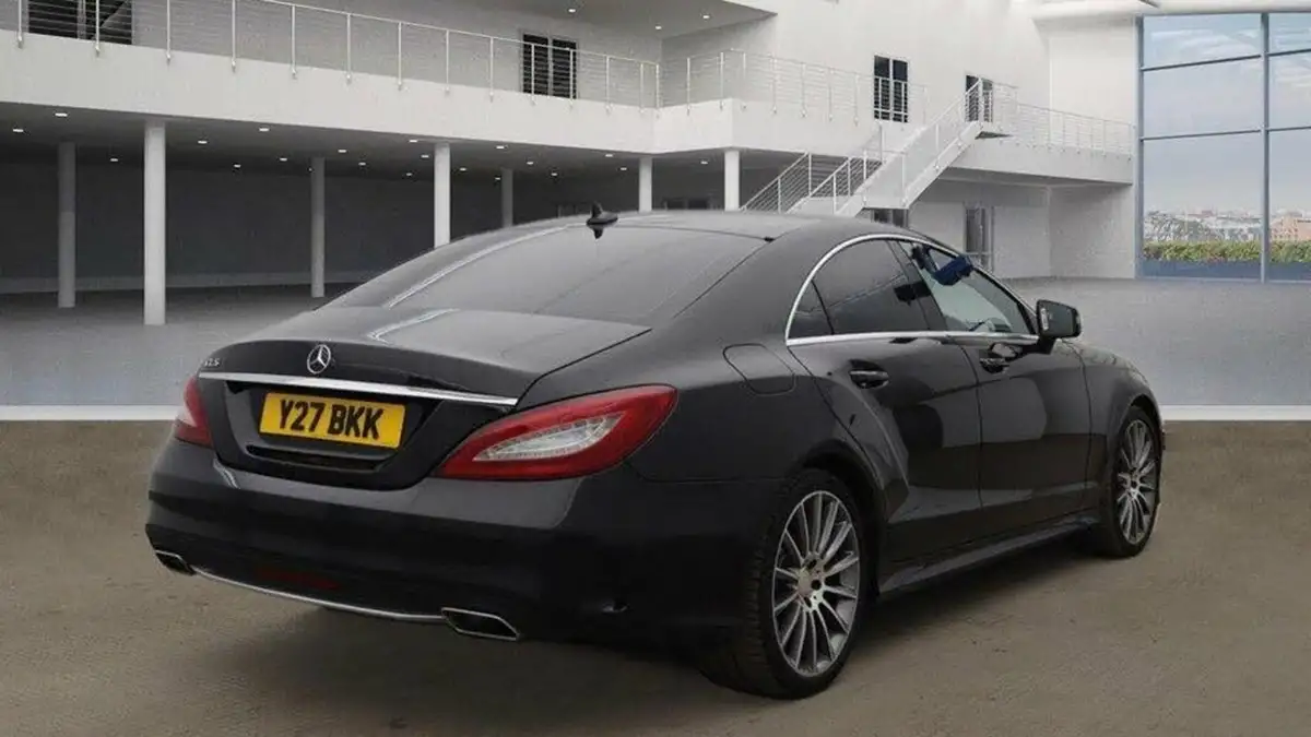 2015-mercedes-benz-cls-class-21td-cls220-amg-line-ss-coupe-4d-big-6