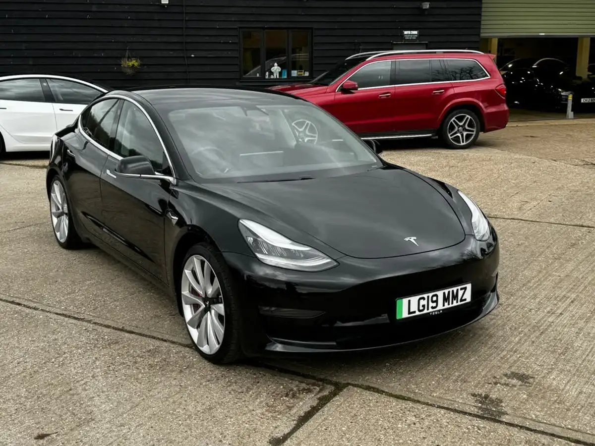 2019-tesla-model-3-e-4x4-performance-pack-big-24