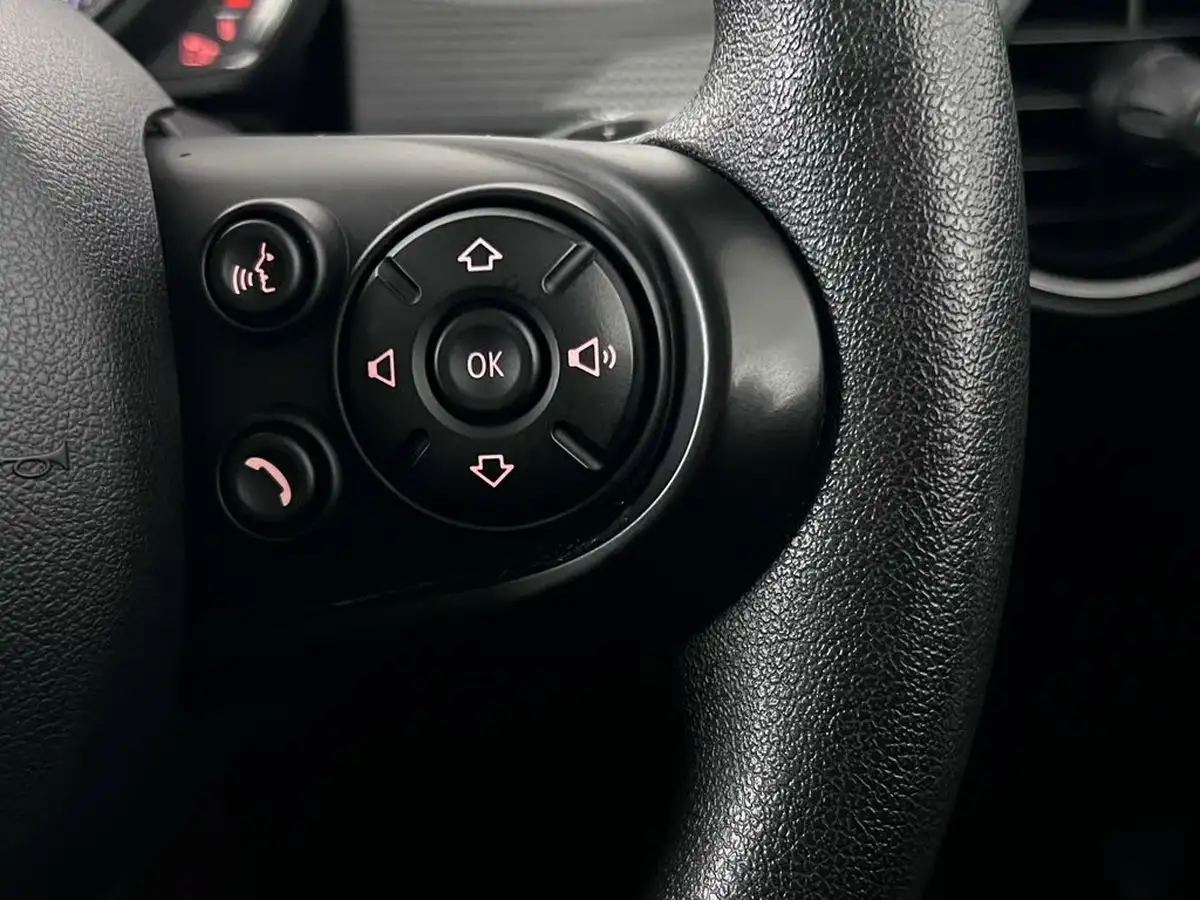 2020-mini-cooper-15-cooper-classic-hatchback-3d-auto-big-17