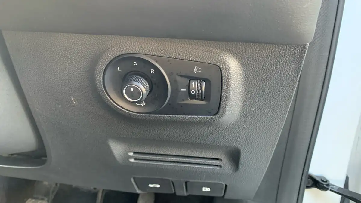 2021-mg-zs-suv-15-vti-tech-exclusive-big-33
