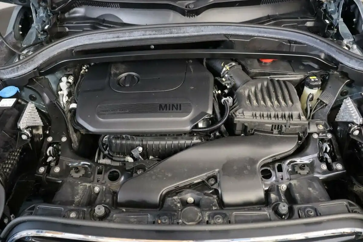 2021-mini-countryman-15-cooper-classic-auto-big-14