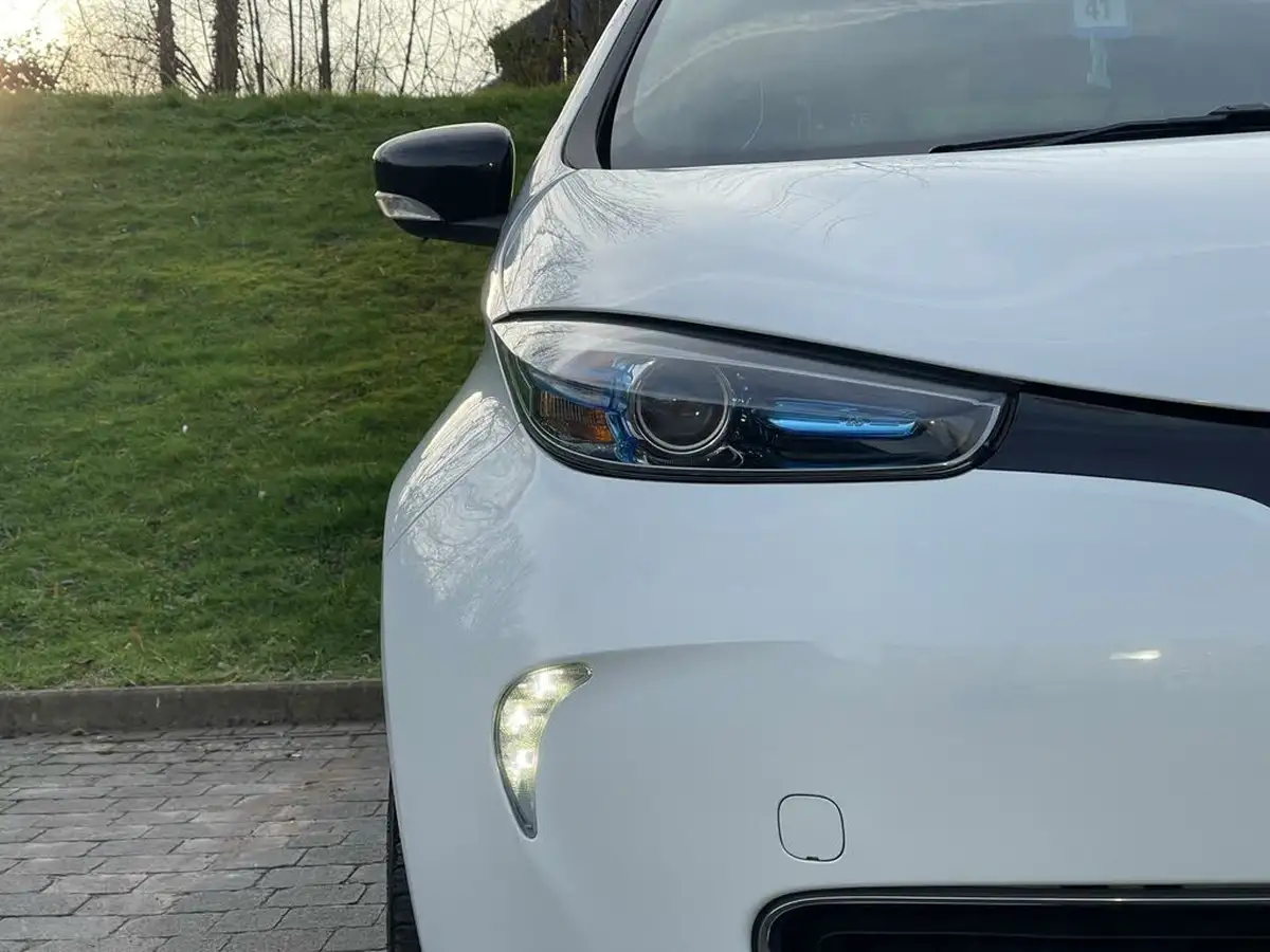 2015-renault-zoe-e-dynamique-nav-big-61