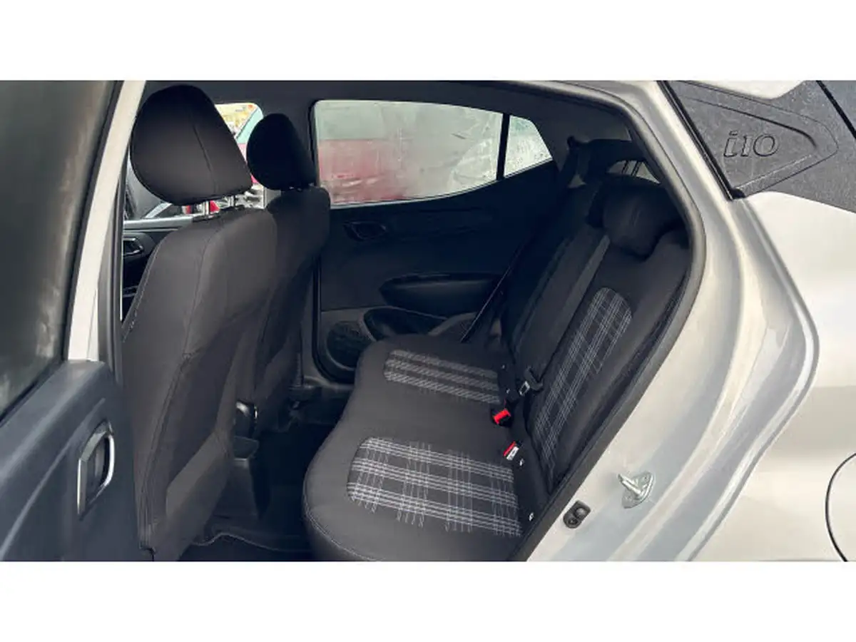 2024-hyundai-i10-12-premium-79ps-big-15