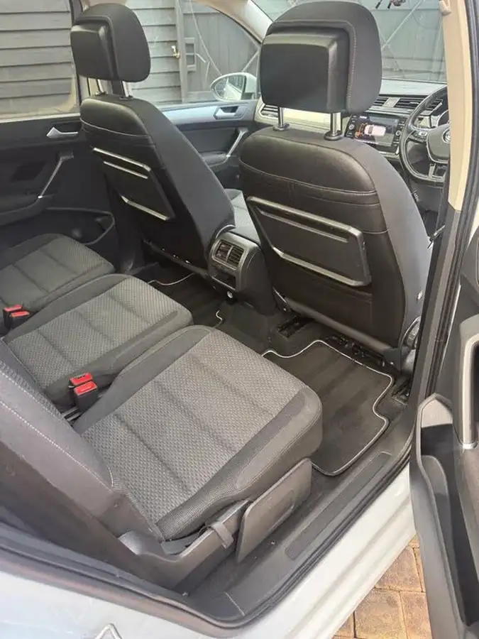2018-volkswagen-touran-16tdi-se-family-bmtss-big-13