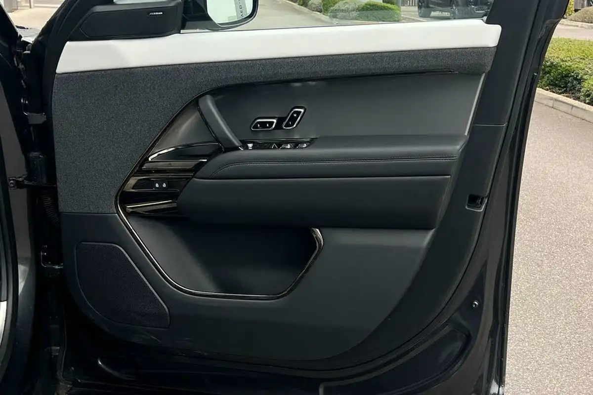 2024-land-rover-range-rover-sport-30-d300-dynamic-se-big-51
