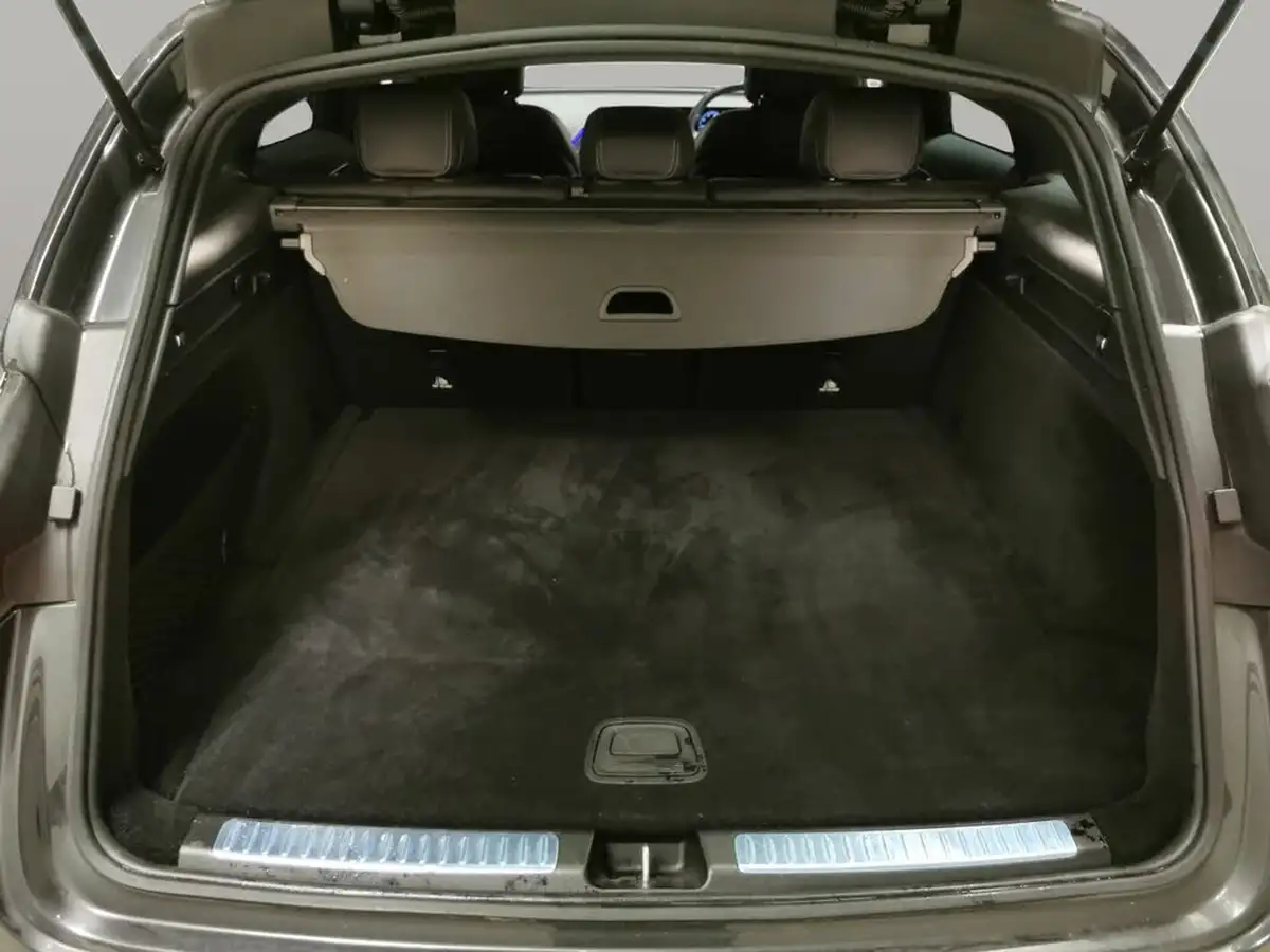 2022-mercedes-benz-eqc-e-eqc-400-amg-line-big-28