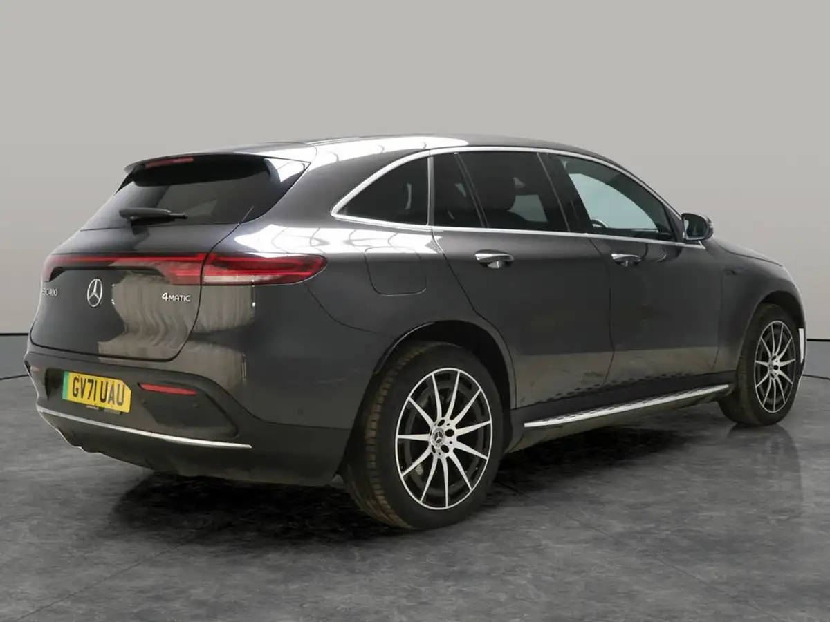 2022-mercedes-benz-eqc-e-eqc-400-amg-line-big-9