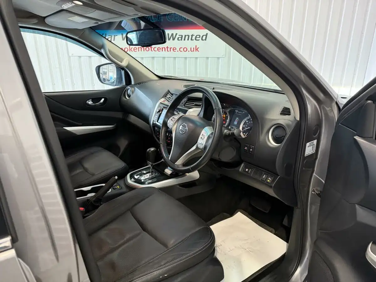2018-nissan-navara-23dci-tekna-auto-big-20