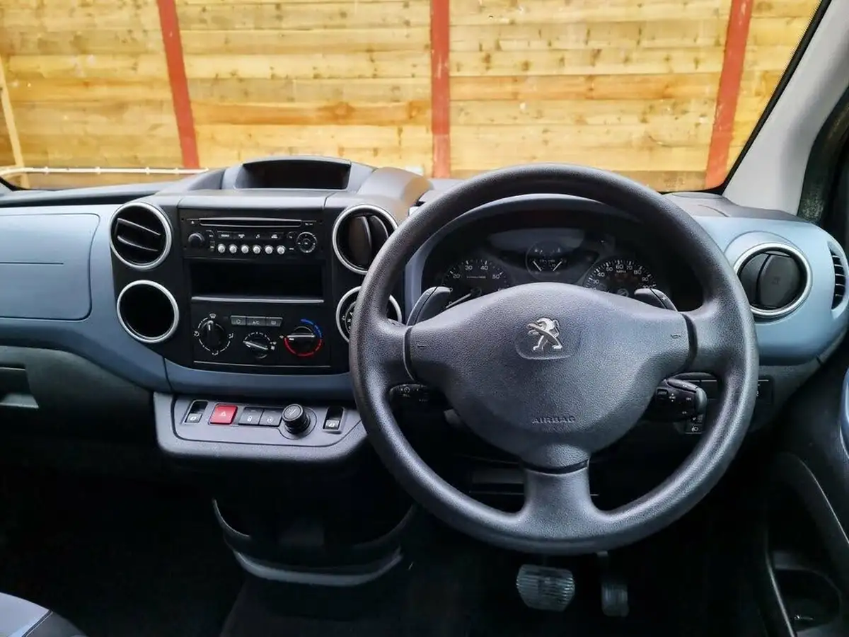 2015-peugeot-partner-16hdi-tepee-s-92bhp-big-1