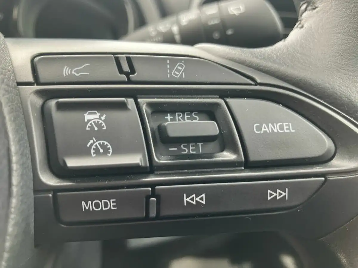 2024-mazda-mazda2-15-select-big-26