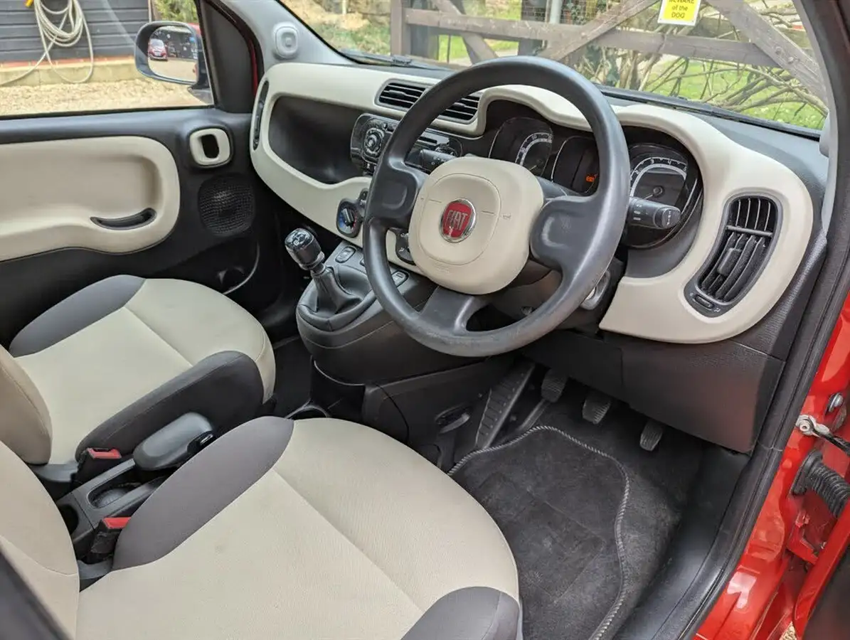 2014-fiat-panda-12-lounge-big-11