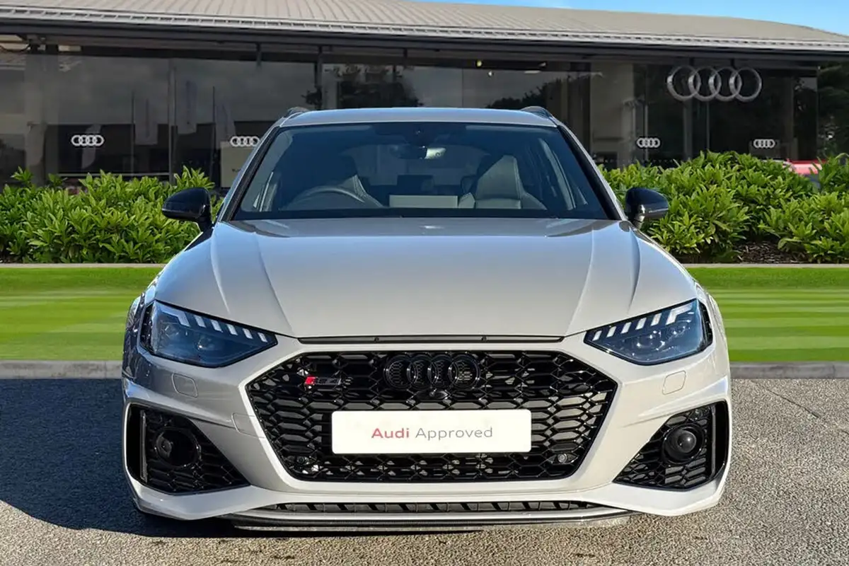 2024-audi-rs4-avant-29-tfsi-carbon-black-big-4