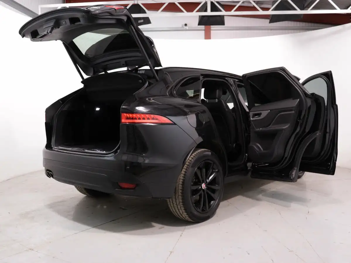 2020-jaguar-f-pace-20-i4d-chequered-flag-180ps-big-50