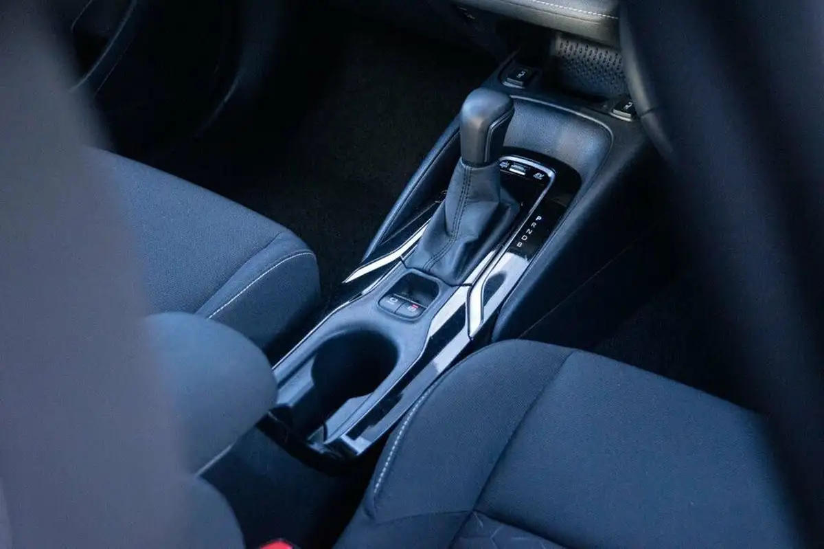 2022-toyota-corolla-18-vvt-i-icon-120bhp-trk-hatchback-5d-big-20