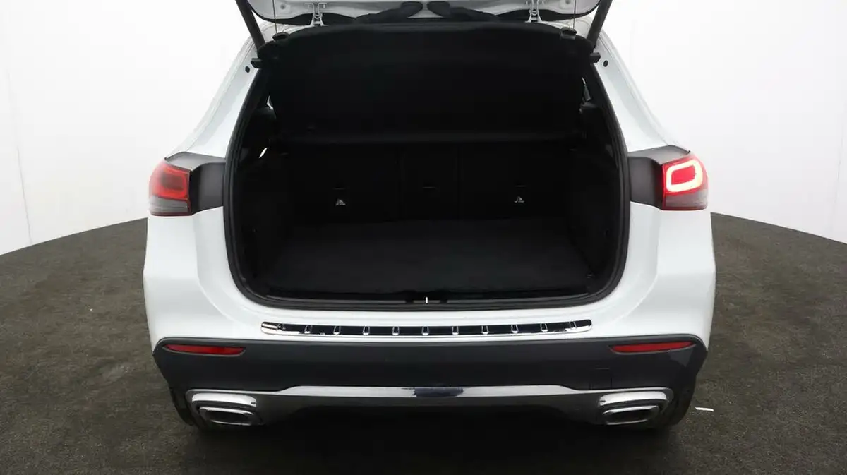 2021-mercedes-benz-gla-class-13-gla-200-sport-big-16