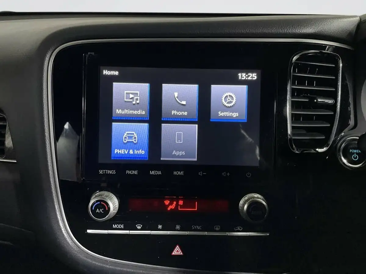 2020-mitsubishi-outlander-24-dynamic-phev-big-15