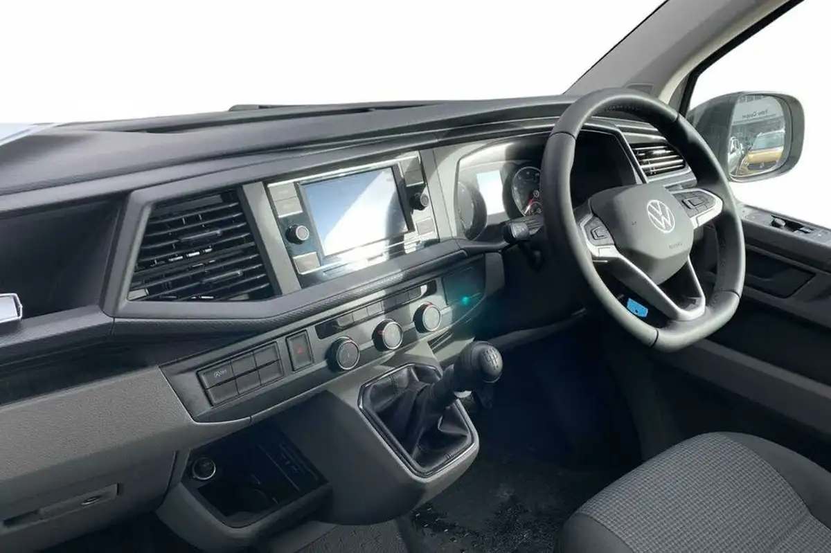 2022-volkswagen-transporter-20tdi-t28-startline-bmt-swb-110pseu6dt-e-big-15