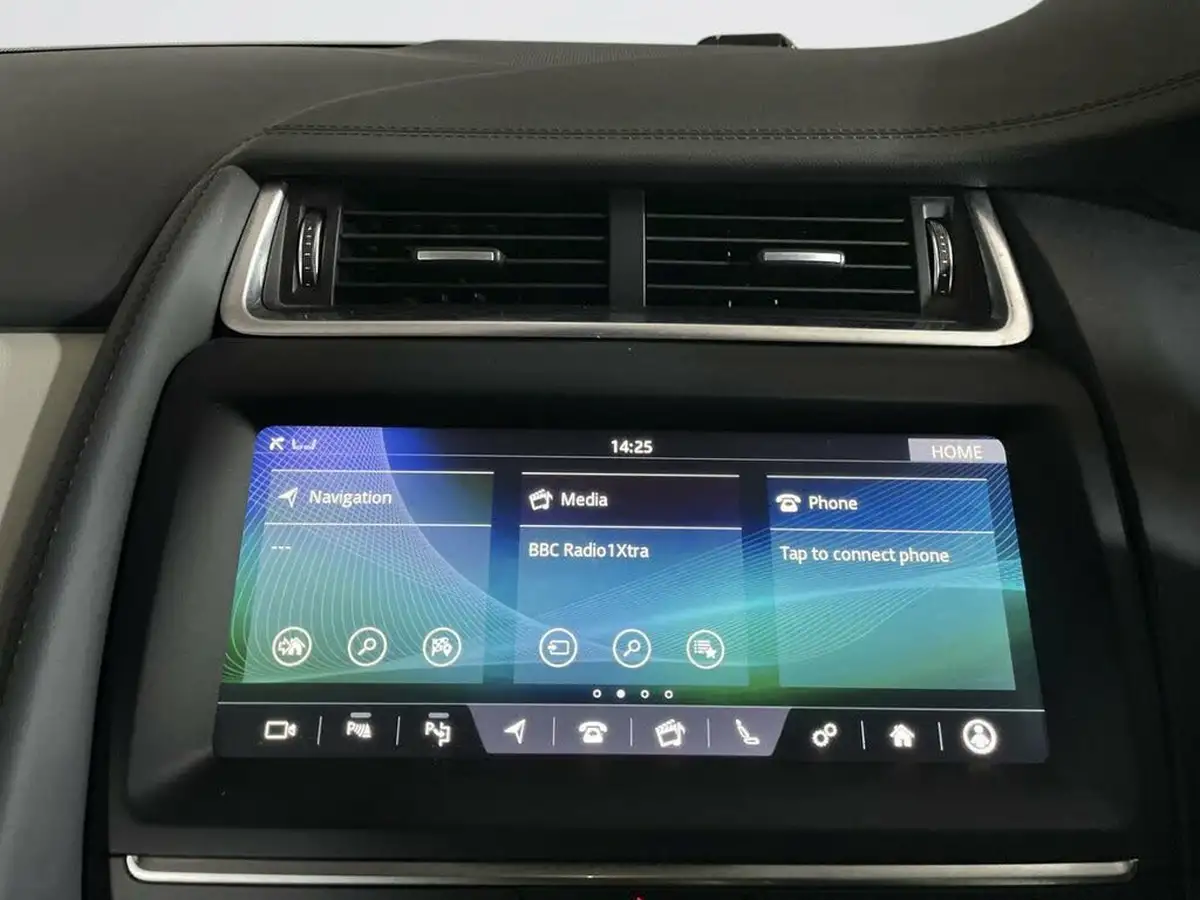 2019-jaguar-e-pace-20-i4-se-249ps-big-17