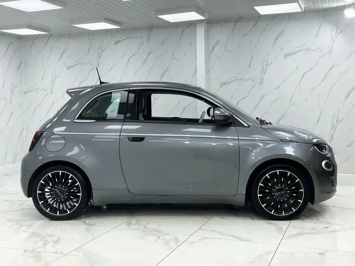2021-fiat-500-e-la-prima-big-13