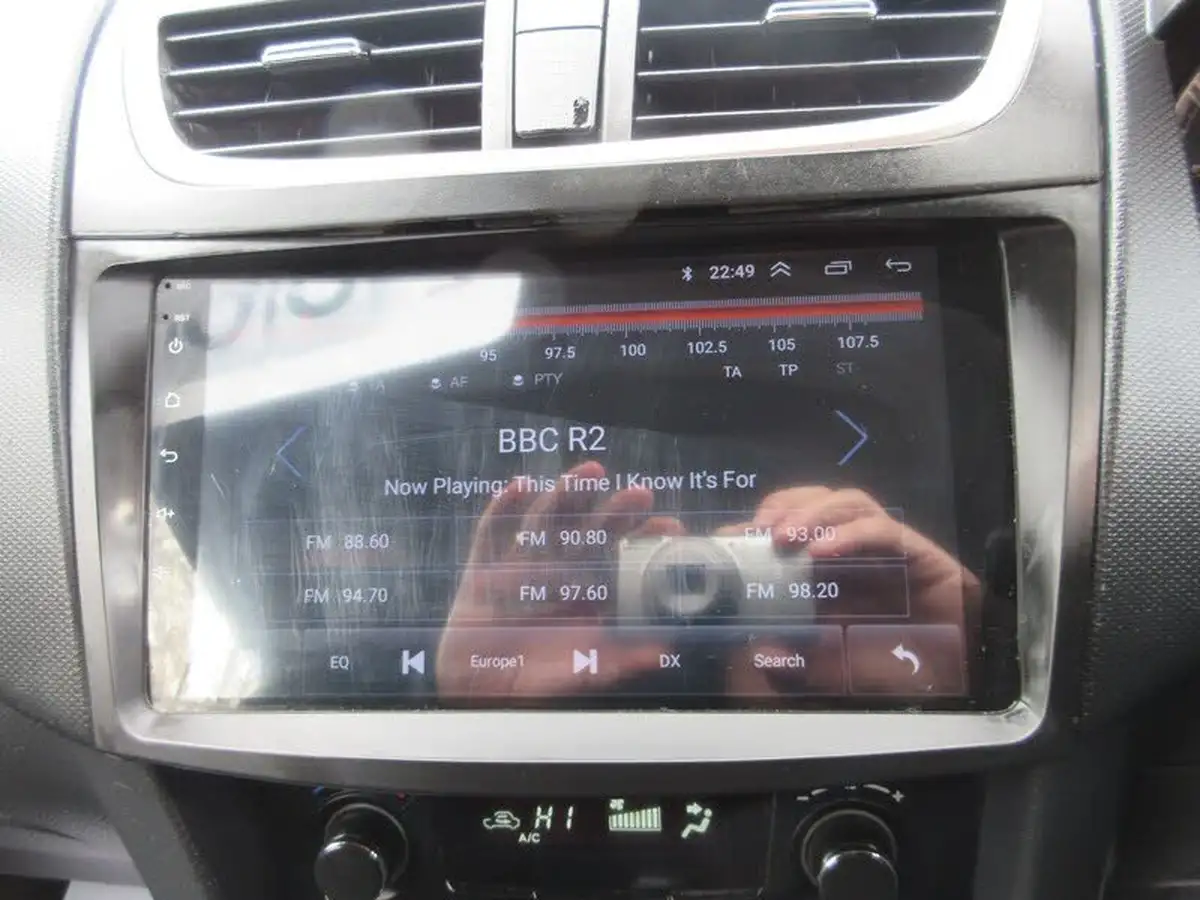 2012-suzuki-swift-12-sz4-3d-big-11