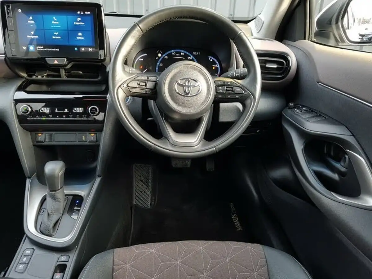 2022-toyota-yaris-cross-15-vvt-i-excel-awd-i-big-9