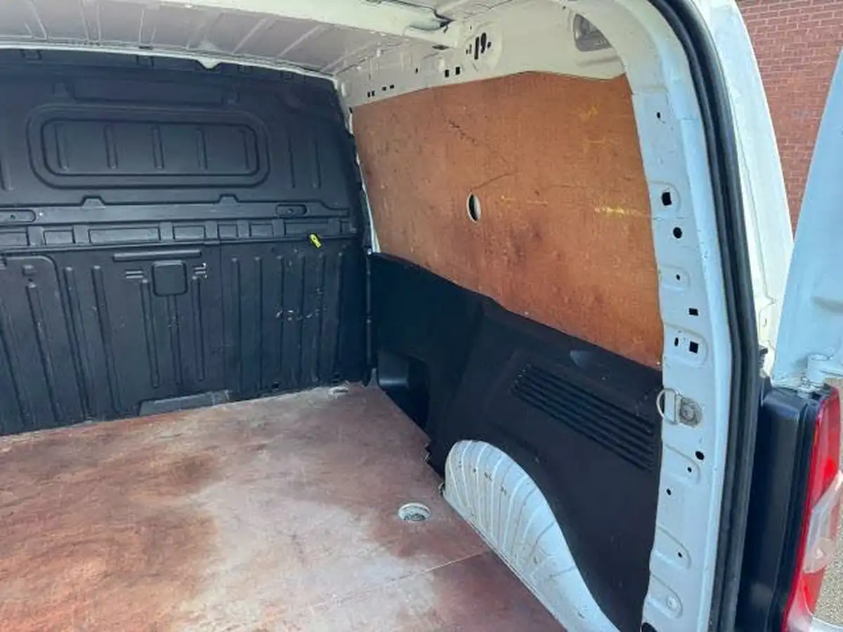 2019-peugeot-partner-15-bluehdi-1000-professional-100ps-eu6dt-panel-big-44