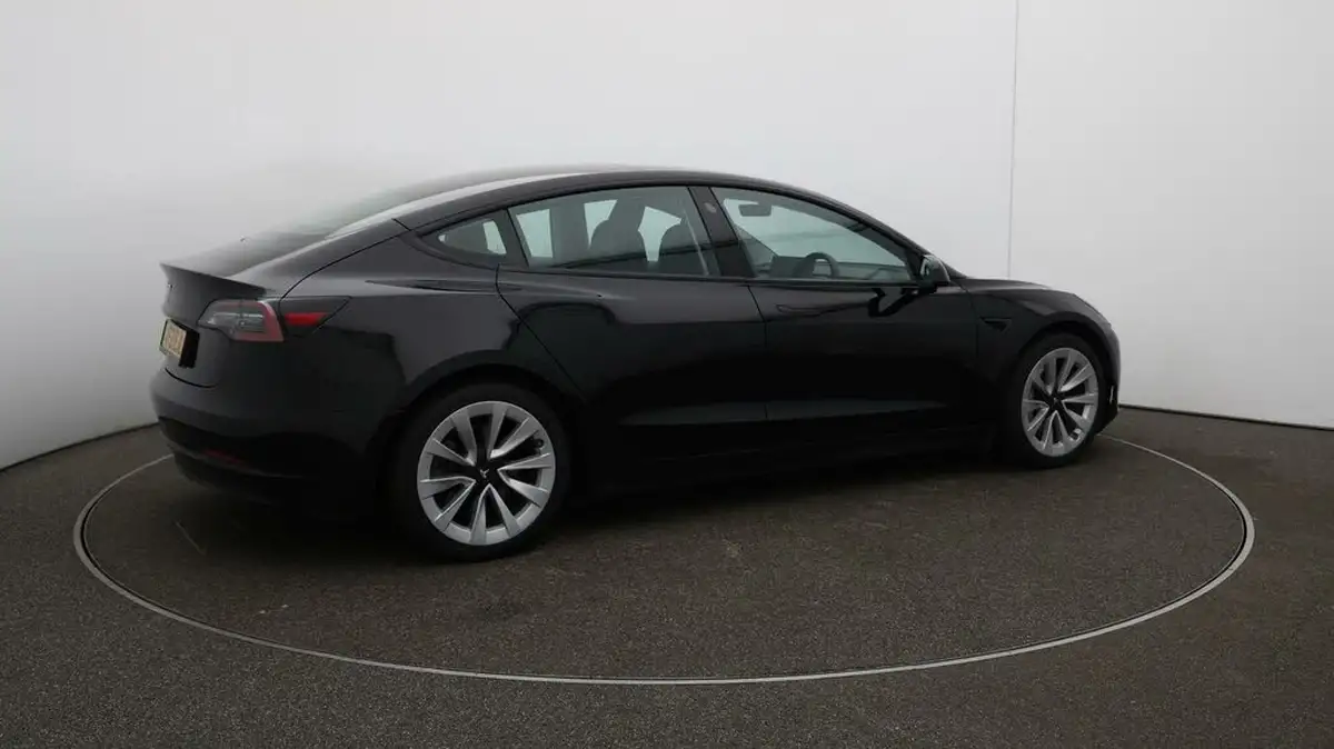 2021-tesla-model-3-e-standard-plus-big-42