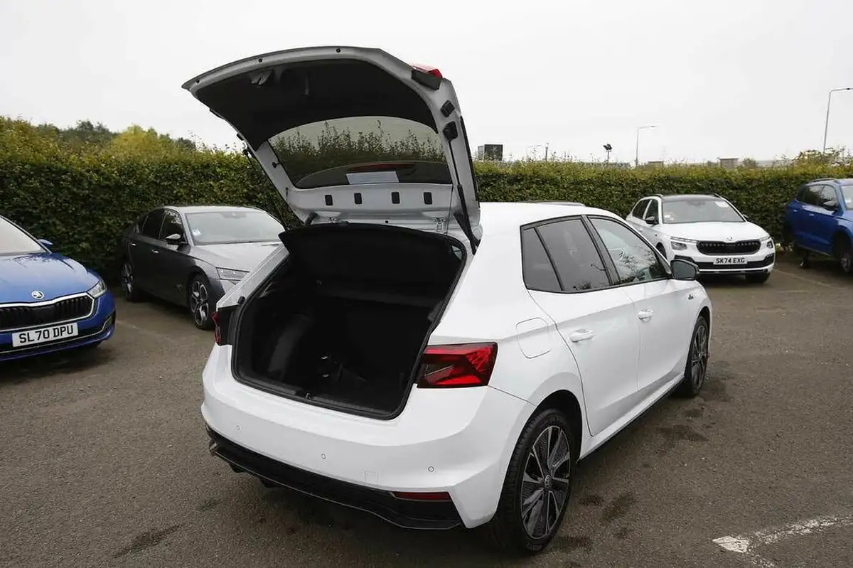 2024-skoda-fabia-10-tsi-monte-carlo-110ps-dsg-big-15